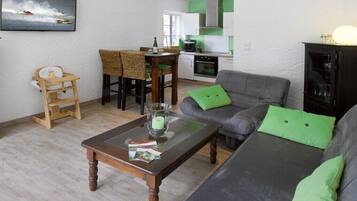 Smart-TV, DVD-Player, Stereoanlage