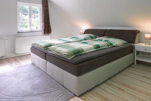 3 chambres, lit de bébé portatif, accès au Wi-Fi (inclus)