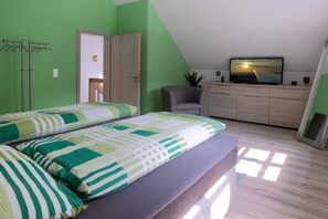 3 bedrooms, travel crib, free WiFi - In the Rhein-Mosel holiday home (Brodenbach)