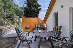 Outdoor dining - In the Rhein-Mosel holiday home (Brodenbach)