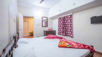 Basic Room | Free WiFi, bed sheets