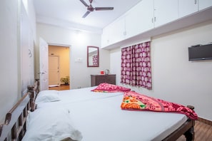 Basic Room | Free WiFi, bed sheets
