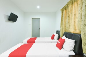 Deluxe Twin Room | Free WiFi, bed sheets - Hotel O KB Near Siti Khadijah Market Formerly KB 7 Days (Kota Bharu)