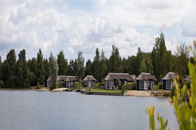Lakefront Holiday home