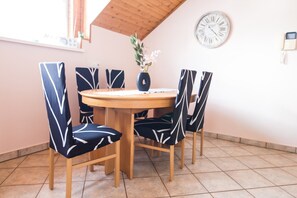 Dining - Cosy apartment in Arnoldstein (Arnoldstein)