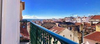 Room-7lisbon Downtown Private Bedroom Wi