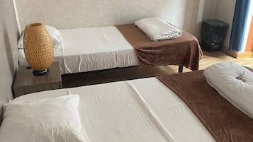 Shared Dormitory, 1 Bedroom, Balcony, City View | 1 bedroom