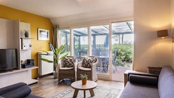 Smart-TV, Kamin, DVD-Player
