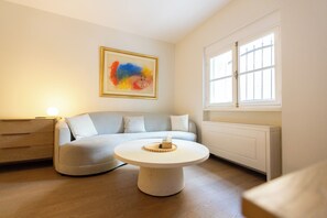 Smart TV, stereo, printers