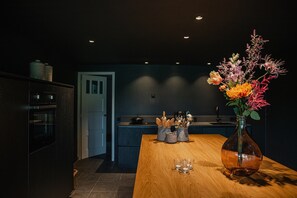 Fridge, oven, dishwasher, coffee/tea maker - House in Leenderstrijp near Leenderbos Trails (Leende)