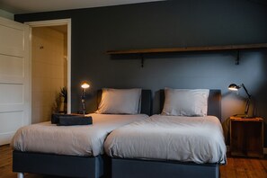 6 bedrooms, free WiFi, bed sheets - House in Leenderstrijp near Leenderbos Trails (Leende)
