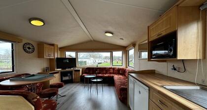 Logement calme avec véranda spacieuse prÚs de Zwolle