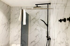 Dusche, Haartrockner