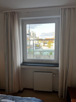 Premier Double Room, 1 Bedroom | Desk, laptop workspace, free WiFi, bed sheets