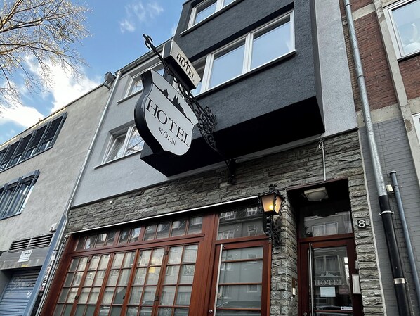 Fachada de la propiedad