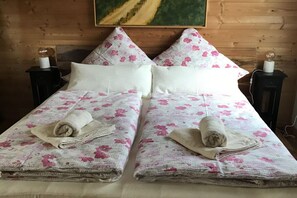 1 chambre, lit de bébé portatif