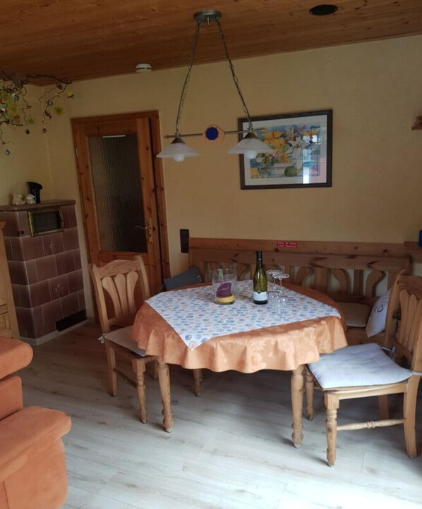 Dining - Holiday home Kobel Comfortable Vacation Home (Elmstein)