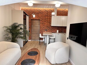 Huoneisto, 1 makuuhuone, kaupunkinäköala | Olohuone