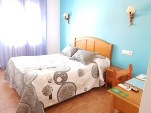Habitación básica doble | Escritorio y wifi gratis