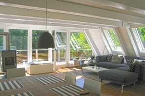 Smart-tv en een open haard