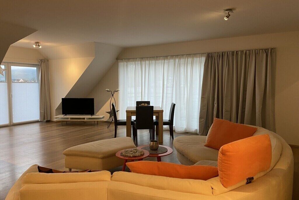 Smart TV, DVD player, stereo