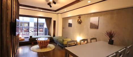 Classic Apartment, City View