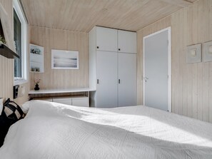 3 bedrooms, Internet