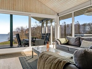 Fernseher, Kamin