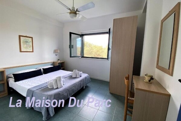 1 soveværelse, sengetøj