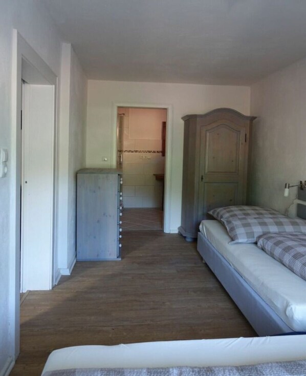 1 quarto