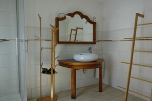 淋浴設備、風筒、提供毛巾