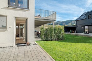 Terrace/patio - Cozy Apartment in Oberkirch – Enjoy Nature & Central Location (Oberkirch)
