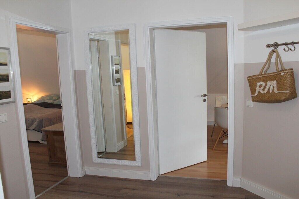 1 Schlafzimmer, Schreibtisch