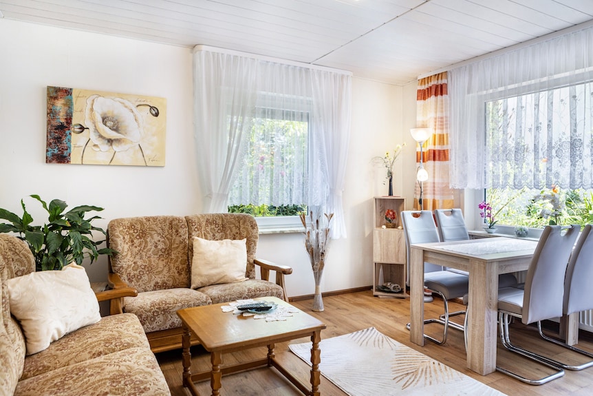 Ferienwohnung 'Schneeweißchen' Mit Privatterrasse Und Wi-fi - Niedenstein