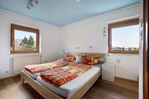 3 Schlafzimmer, Bügeleisen/Bügelbrett, kostenloses WLAN, Bettwäsche