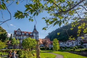 Exterior - Apartment 'Nr 2, 30qm' with Private Terrace, Shared Garden and Wi-Fi (Bad Herrenalb)