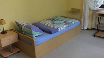 1 bedroom, free WiFi, bed sheets