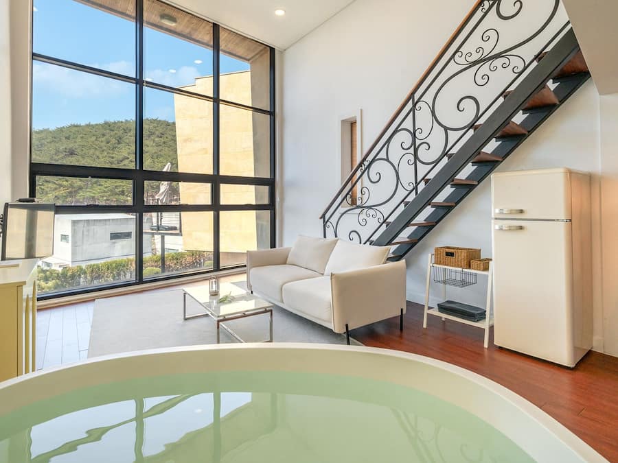 Basic Room, 1 Bedroom (B104(2F / European Whirlpool Tub)) | 1 bedroom, free WiFi