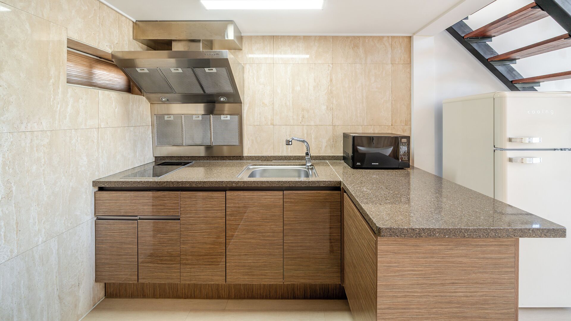 Basic Room, 1 Bedroom (B103(2F / European Whirlpool Tub)) | 1 bedroom, WiFi (free)