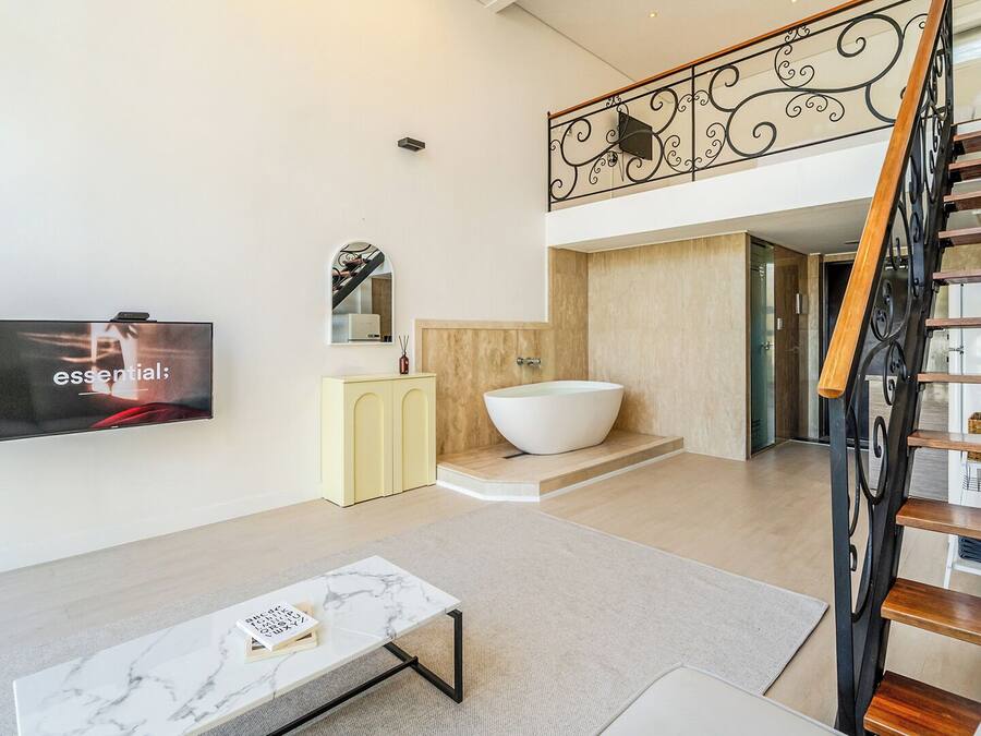 Basic Room, 1 Bedroom (B103(2F / European Whirlpool Tub)) | 1 bedroom, free WiFi
