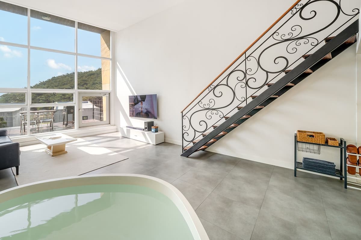 Habitación básica, 1 habitación (C103(Spa/Private BBQ)) | 1 habitación y wifi gratis