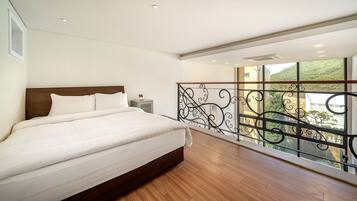 Basic Room, 1 Bedroom (B103(2F / European Whirlpool Tub)) | 1 bedroom, free WiFi