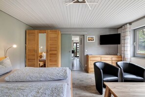 1 bedroom, iron/ironing board, free WiFi, bed sheets