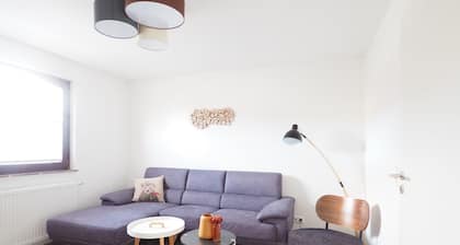 Ferienhaus 'Im Weindorf -4 Erw 2 Ki-' mit Bergblick, privater Terrasse und Wi-Fi