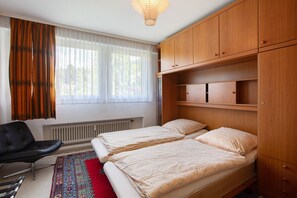 1 bedroom, free WiFi, bed sheets