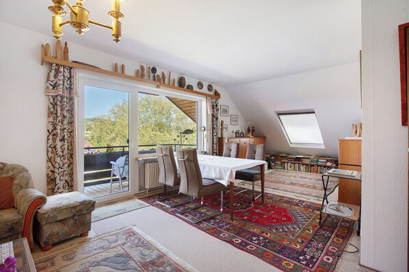 Interior - Apartment 'Vogesen Mit Lift' with Mountain View, Balcony and Wi-Fi (Badenweiler)