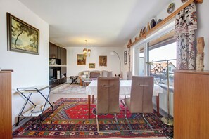 Interior - Apartment 'Vogesen Mit Lift' with Mountain View, Balcony and Wi-Fi (Badenweiler)