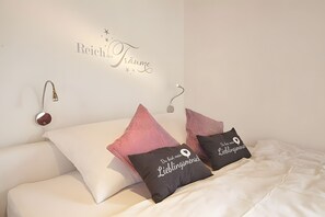 Bügeleisen/Bügelbrett, kostenloses WLAN, Bettwäsche