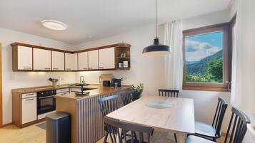 Kühlschrank, Ofen, Herdplatte, Geschirrspüler