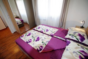 1 Schlafzimmer, Reisekinderbett, kostenloses WLAN, Bettwäsche